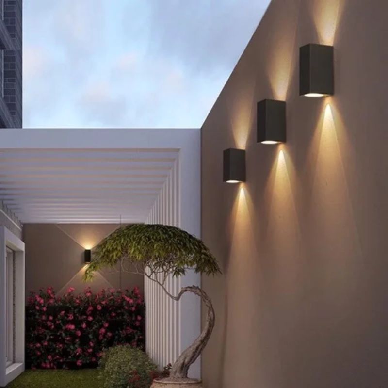 Đèn trang trí tường giúp ngôi nhà sang trọng và hiện đại hơn