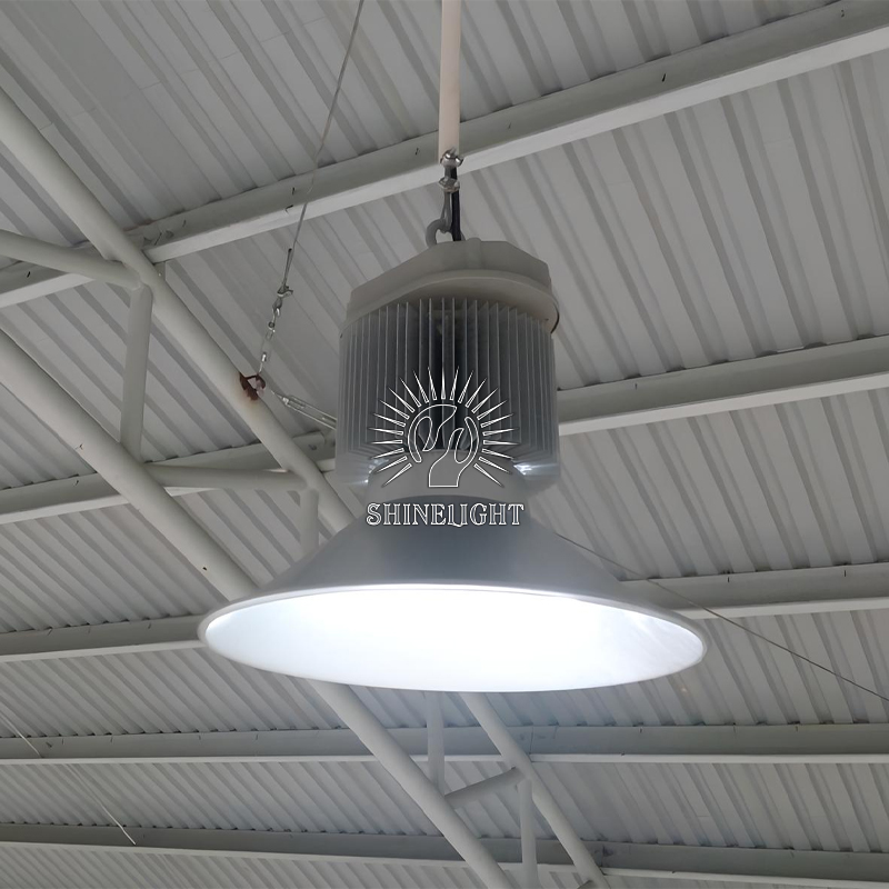 Đèn LED treo nhà xưởng